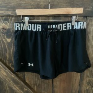 Under Armour Play Up Short